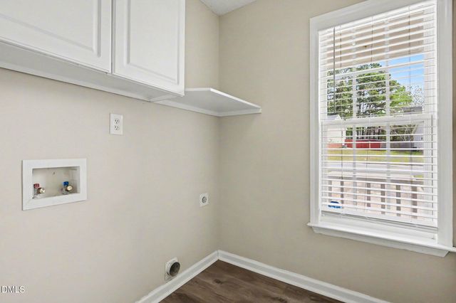 956 S Philwood Court, Fuquay Varina, NC 27526