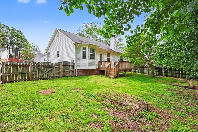 956 S Philwood Court, Fuquay Varina, NC 27526