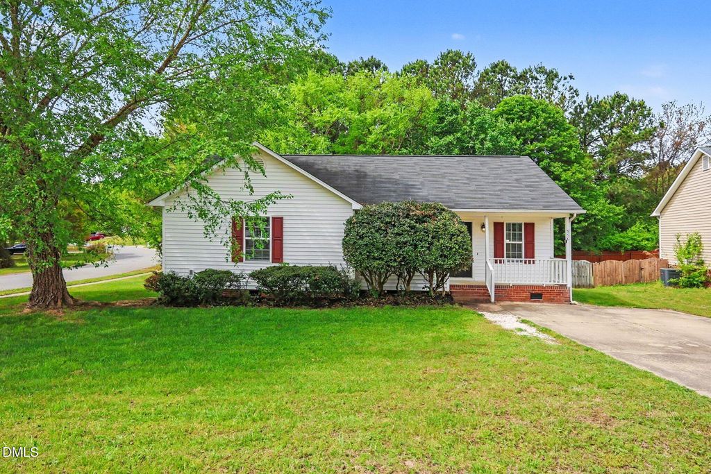 956 S Philwood Court, Fuquay Varina, NC 27526