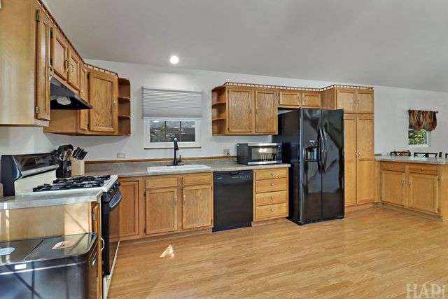 9725 W 17th Street, Zion, IL 60099