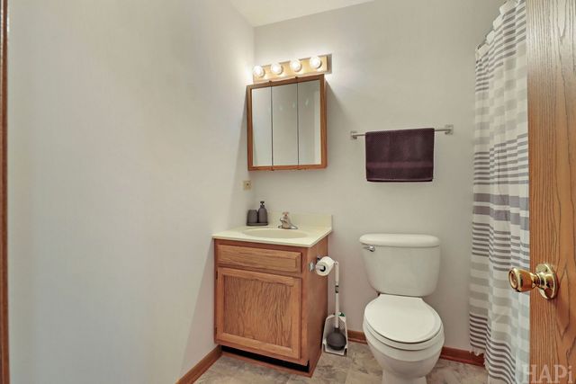 9725 W 17th Street, Zion, IL 60099