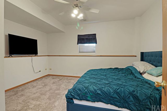 9725 W 17th Street, Zion, IL 60099