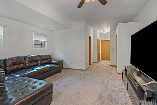 9725 W 17th Street, Zion, IL 60099