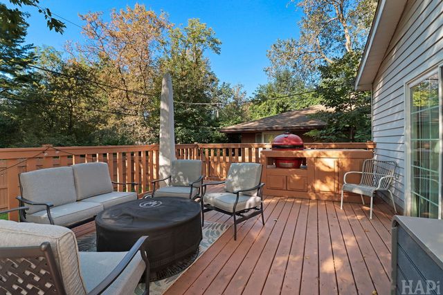 9725 W 17th Street, Zion, IL 60099