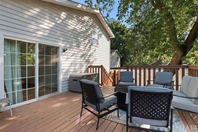 9725 W 17th Street, Zion, IL 60099