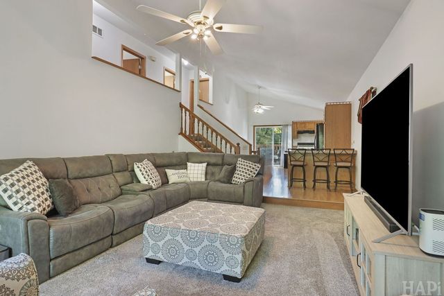 9725 W 17th Street, Zion, IL 60099