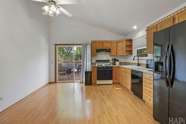 9725 W 17th Street, Zion, IL 60099