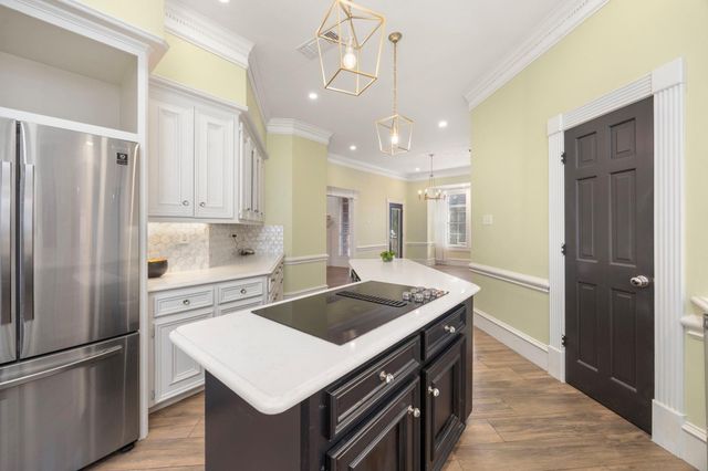 2031 Pecan Trail Drive, Richmond, TX 77406