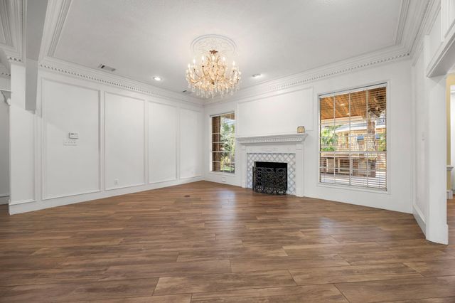 2031 Pecan Trail Drive, Richmond, TX 77406