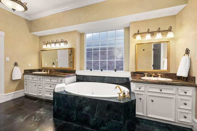 2031 Pecan Trail Drive, Richmond, TX 77406