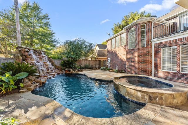 2031 Pecan Trail Drive, Richmond, TX 77406
