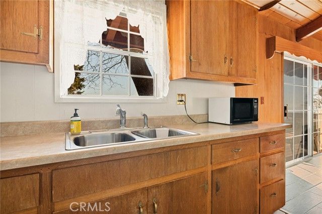 30509 Live Oak, Running Springs, CA 92382