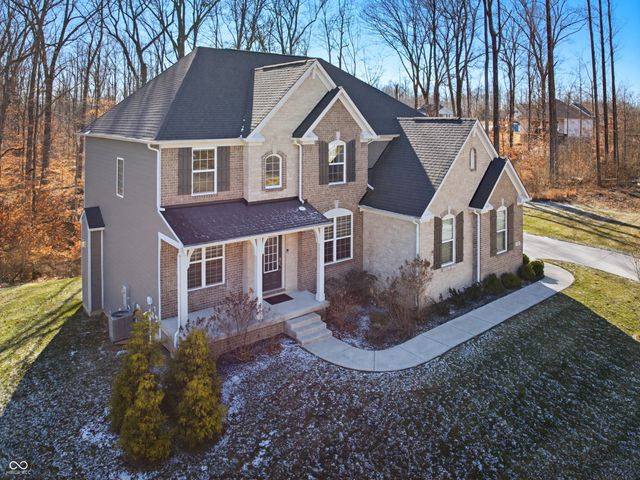 5149 Oak Ridge Trail, Columbus, IN 47201