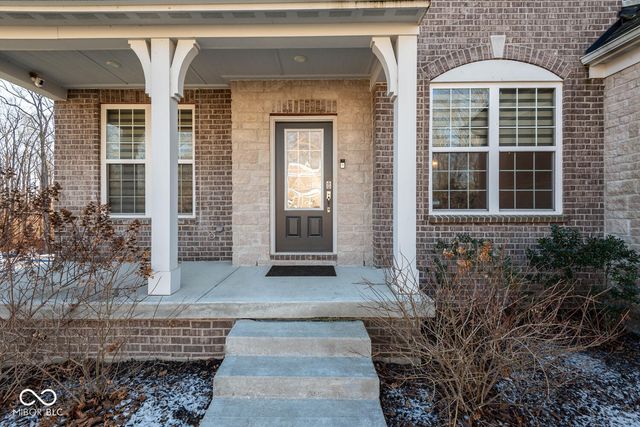 5149 Oak Ridge Trail, Columbus, IN 47201