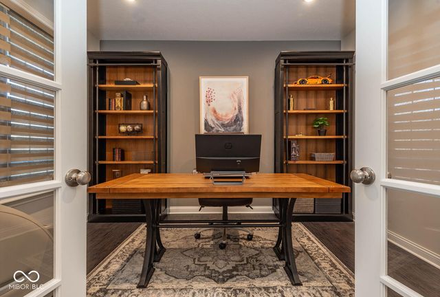 5149 Oak Ridge Trail, Columbus, IN 47201