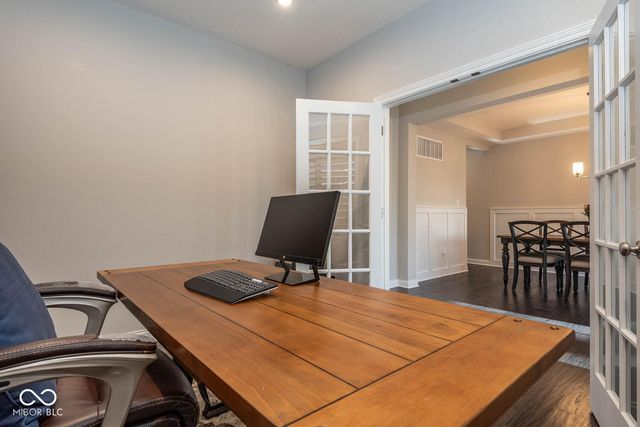 5149 Oak Ridge Trail, Columbus, IN 47201