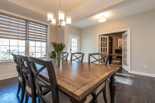 5149 Oak Ridge Trail, Columbus, IN 47201