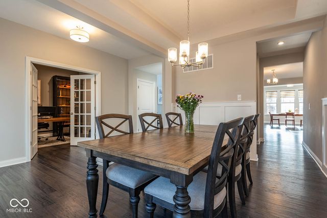 5149 Oak Ridge Trail, Columbus, IN 47201