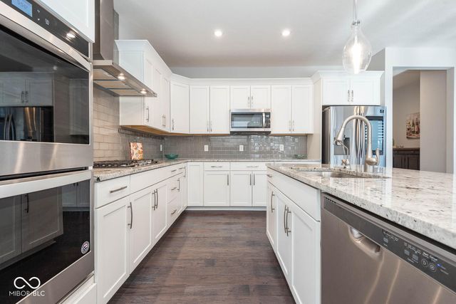 5149 Oak Ridge Trail, Columbus, IN 47201