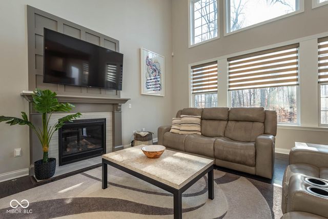 5149 Oak Ridge Trail, Columbus, IN 47201