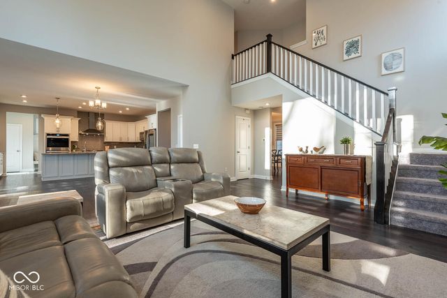 5149 Oak Ridge Trail, Columbus, IN 47201