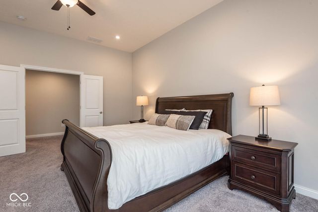 5149 Oak Ridge Trail, Columbus, IN 47201