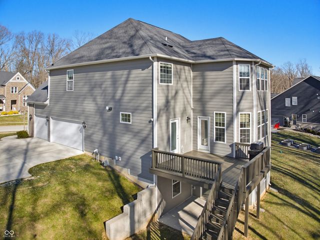 5149 Oak Ridge Trail, Columbus, IN 47201
