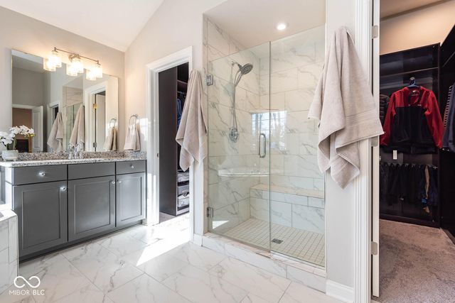 5149 Oak Ridge Trail, Columbus, IN 47201