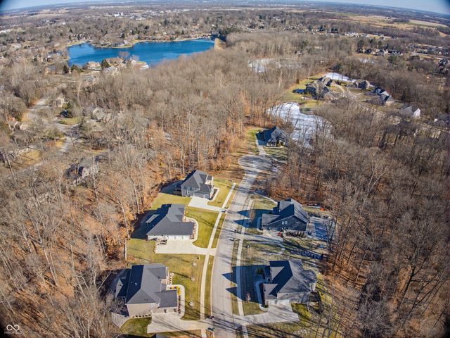 5149 Oak Ridge Trail, Columbus, IN 47201