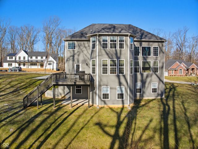 5149 Oak Ridge Trail, Columbus, IN 47201