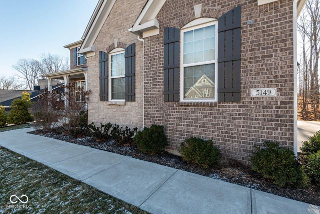 5149 Oak Ridge Trail, Columbus, IN 47201