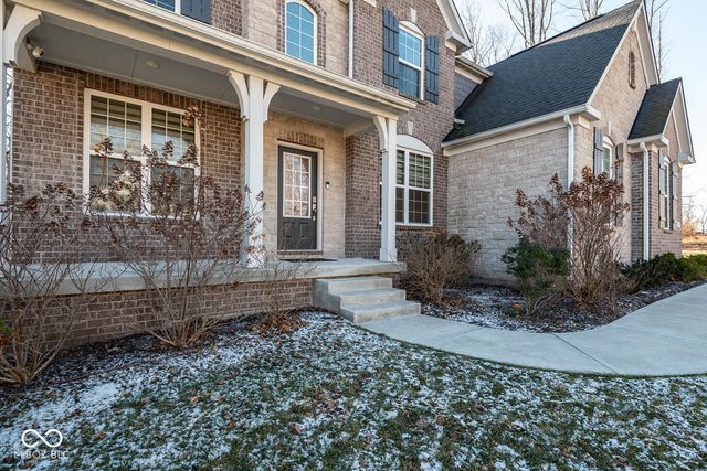 5149 Oak Ridge Trail, Columbus, IN 47201