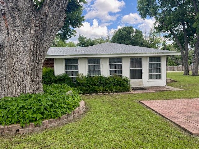 602 West Street, Hico, TX 76457