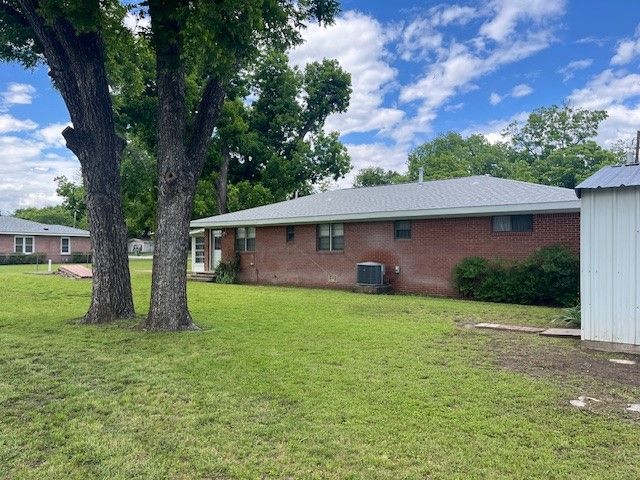 602 West Street, Hico, TX 76457