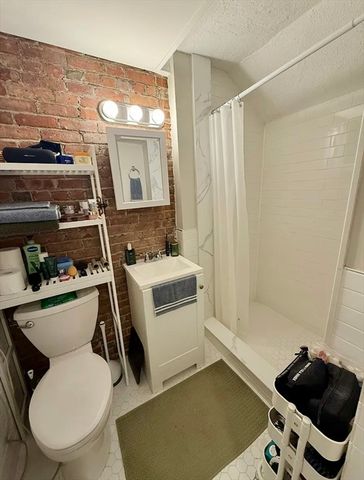 114 Marlborough St 1R, Boston, MA 02116