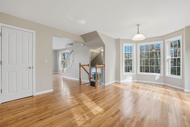69 Buttercup Ln 69, Grafton, MA 01560