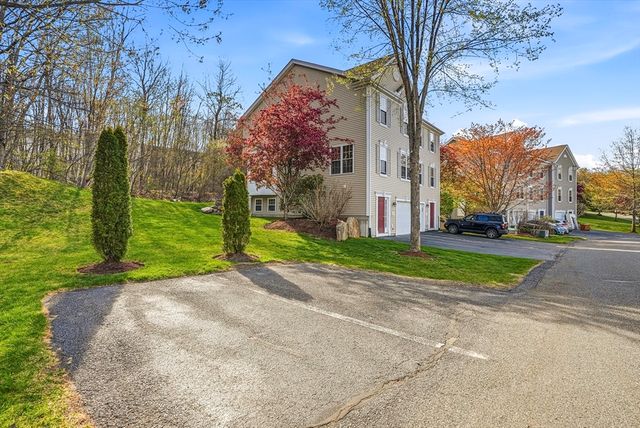 69 Buttercup Ln 69, Grafton, MA 01560