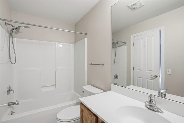 69 Buttercup Ln 69, Grafton, MA 01560