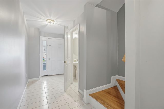 69 Buttercup Ln 69, Grafton, MA 01560