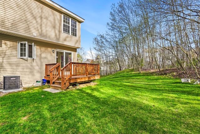 69 Buttercup Ln 69, Grafton, MA 01560