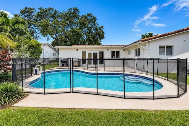 3671 N 47th Ave, Hollywood, FL 33021