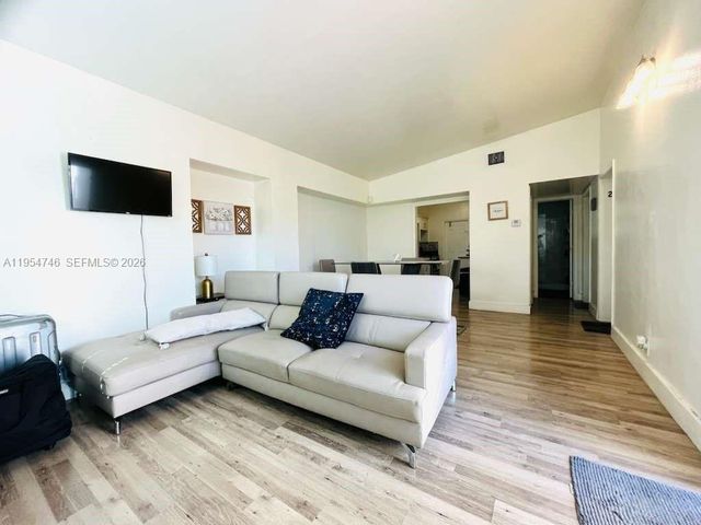 3101 SW 18th St, Miami, FL 33145