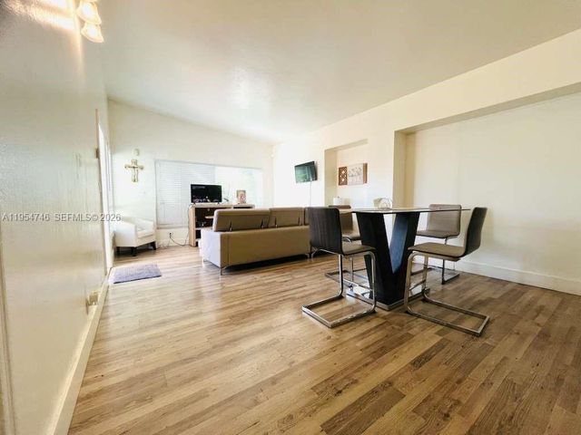 3101 SW 18th St, Miami, FL 33145