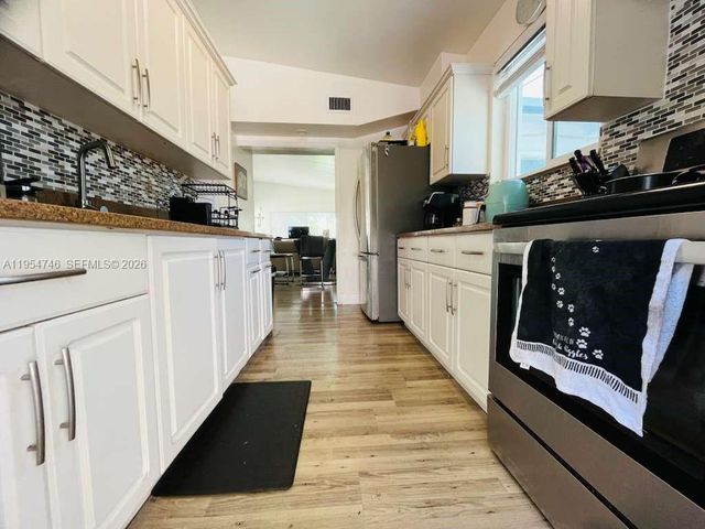 3101 SW 18th St, Miami, FL 33145