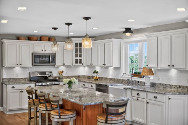 49 Wood Avenue, Sandwich, MA 02563