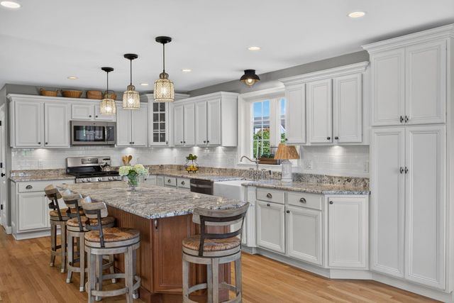 49 Wood Avenue, Sandwich, MA 02563