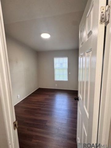 14214 Adam Arceneaux Dr, Gonzales, LA 70737