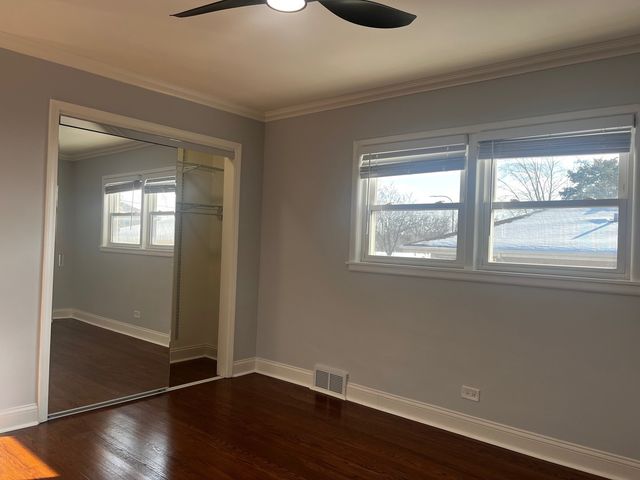 6522 N Spaulding Avenue 2, Lincolnwood, IL 60712