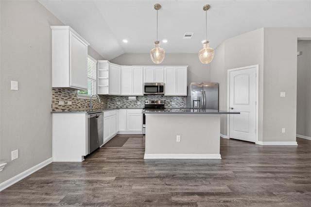 305 Brocks Court, Montgomery, TX 77356