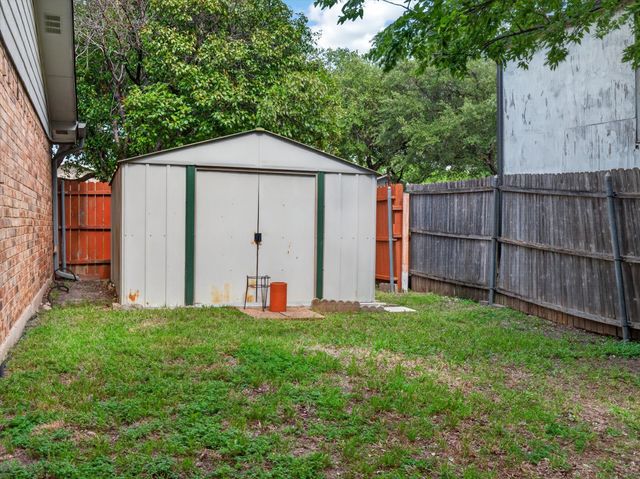 2935 Rolling Hills Drive, Carrollton, TX 75007